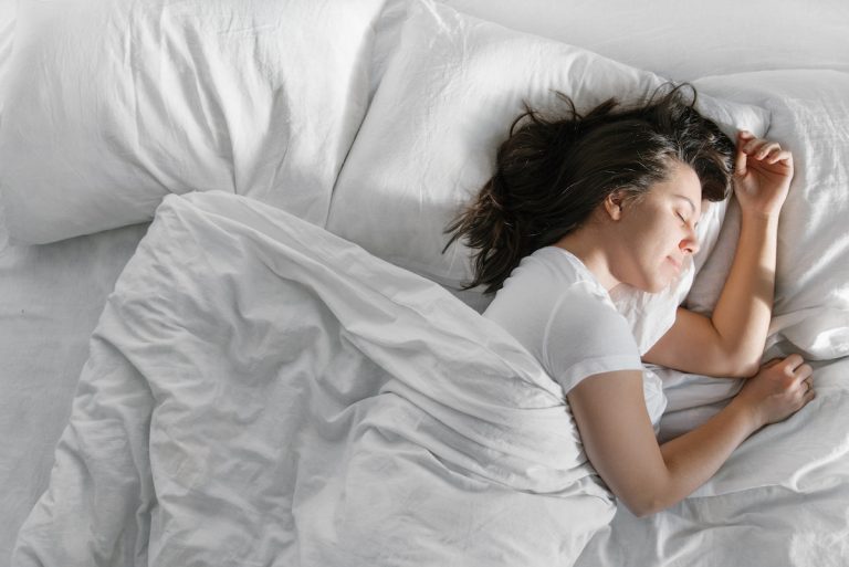 Read more about the article Benefits Of Sleeping On A Supportive Mattress