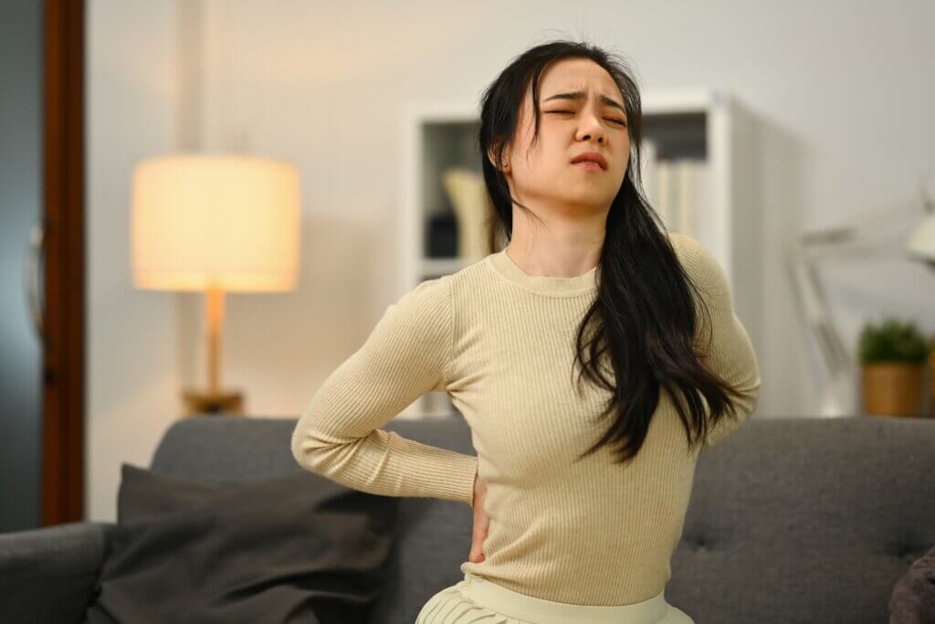 lower back pain when coughing